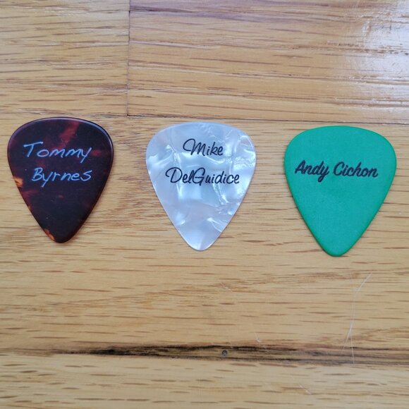 NWT Billy Joel T-Shirt & Guitar Picks Tommy Byrnes, Mike Delguidice, Andy Cichon - Picture 7 of 13